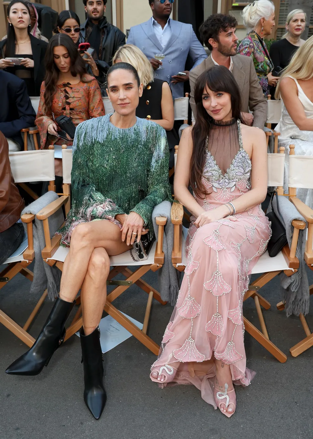 نجوم السينما والموضة يحتفلون بالأسلوب السينمائي في مجلة Vogue العالمية